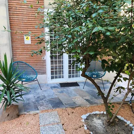 Chez Nous * Rome